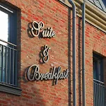 Daire Bernstein & Breakfast 08 *