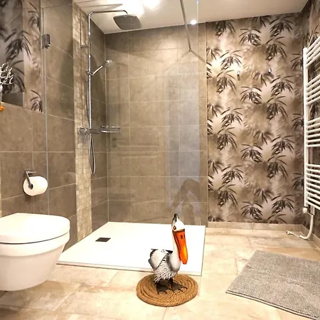 Lägenhet Bernstein & Breakfast 08 *